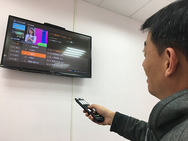桃園市政府有線廣播電視系統費率委員會審議結果出爐,明年度有線電視基本頻道收視費用維持每月510元。本報資料照