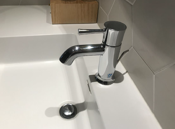 將捷金鬱金香酒店使用省水標章水龍頭。圖/新北市政府提供