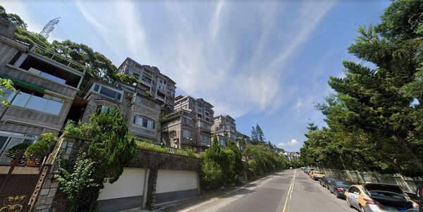 新店安祥路一帶山城社區住宅種類多元，房價落在每坪11.8萬-36.5萬。圖／翻攝自Google Map