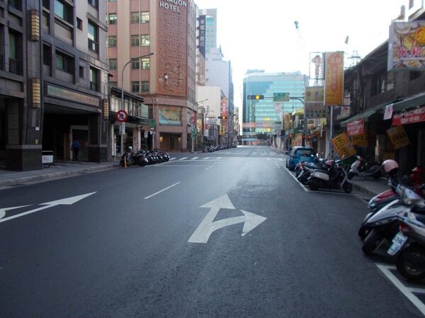 漢口街二段路面更新完成。圖／台北市新工處提供