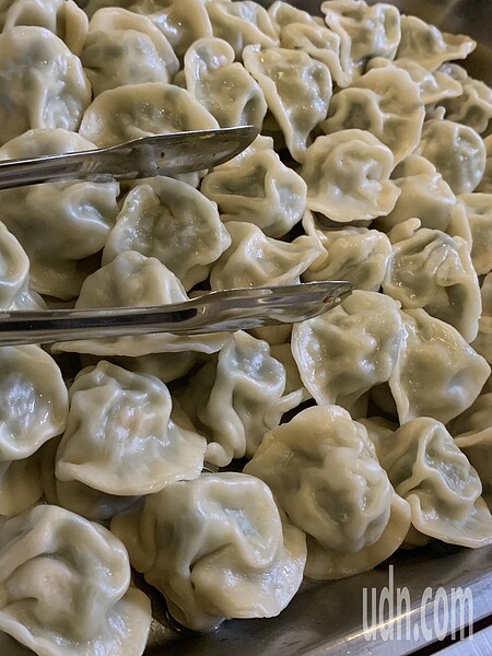 水餃方便料理深受不少人喜愛,但在選擇口味上要注意,免得卡路里超標。圖/聯合報系資料照