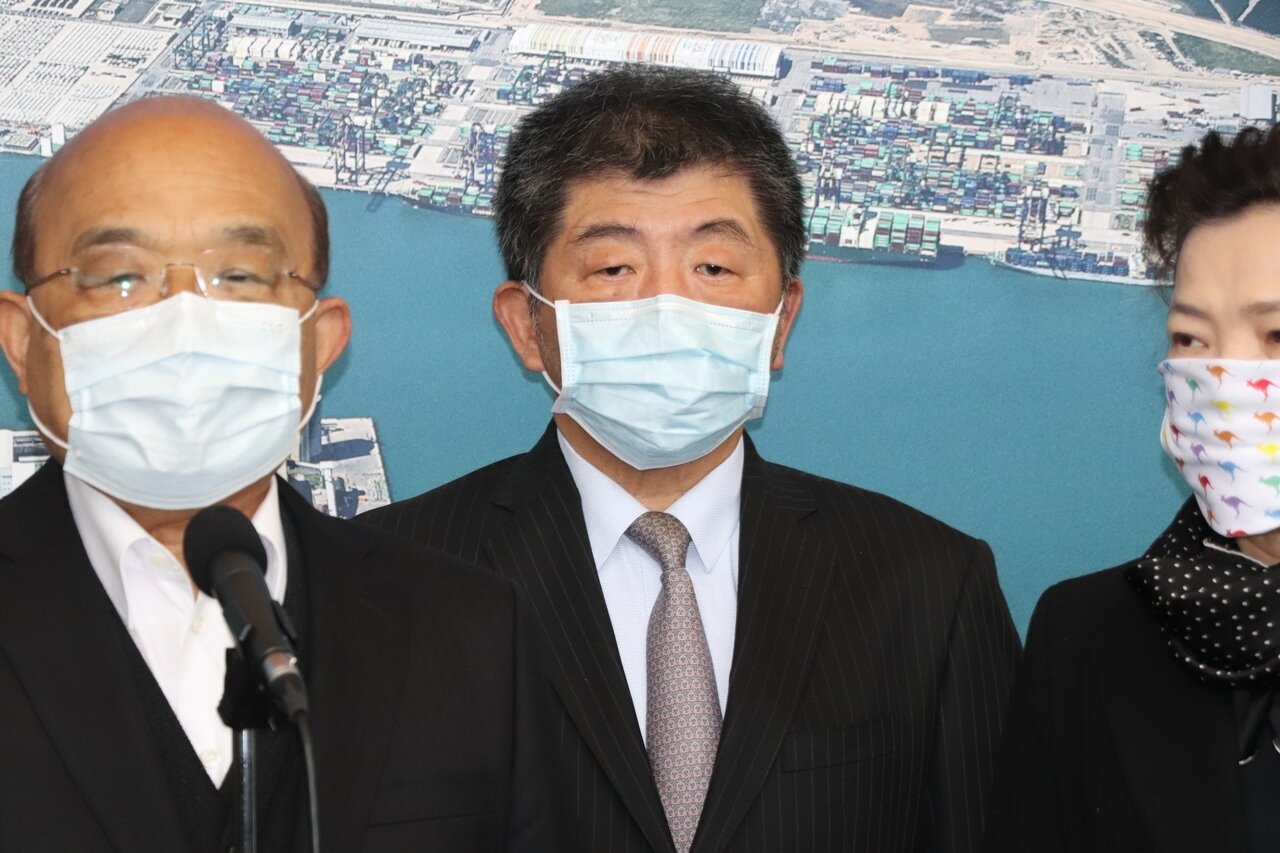 行政院長蘇貞昌(左)與衛福部長陳時中(右)。記者吳亮賢/攝影