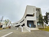 遠雄合宜宅接管就爆糞　民盼改善