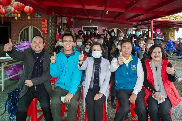 宜蘭大溪漁港北側的私有土地被畫入漁港用地,限建30多年,如今終於獲得解禁,當地居民開心。圖/宜蘭縣府提供