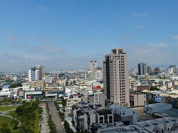 大台中房市交易動態資訊平台今天提出示警,政府連番打房,建商獵地轉向外圍地區,若過度開發,房市環境惡化狀況將會遍地開花。記者趙容萱/攝影