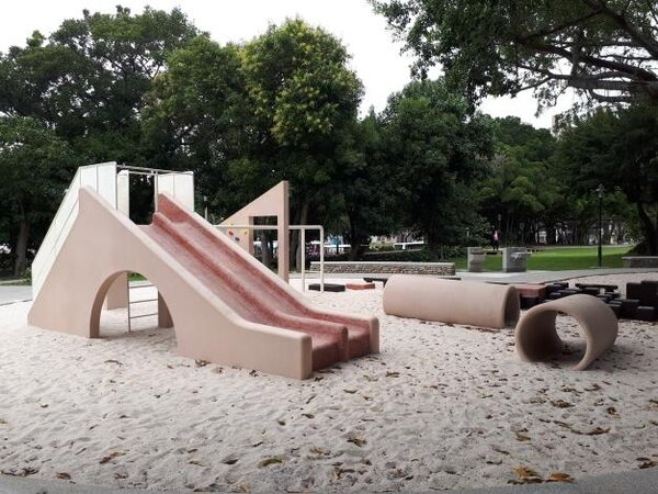 台南市公園附設兒童遊戲場遊具漆面含鉛量過高問題，市府計畫2年內全部完成改善。圖／台南市政府提供