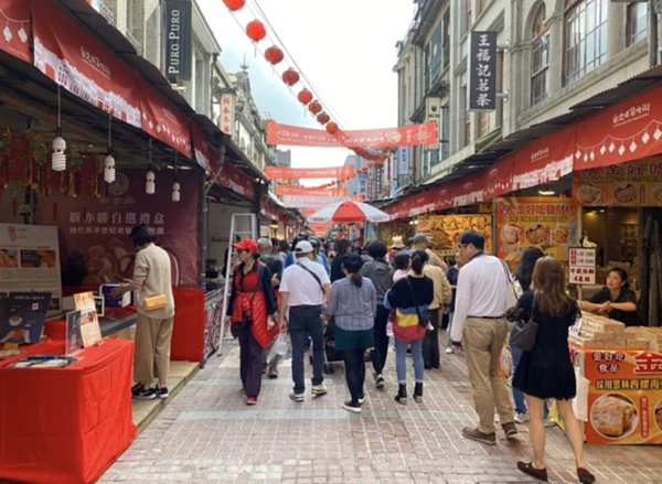 台北市迪化街年貨大街1月28日開跑，今年首度不開放飲食和試吃。圖／聯合報系資料照