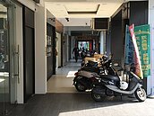 桃園騎樓開放停機車　要留1.3公尺通道怎認定？