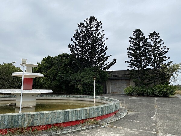 台南市安南區天馬電台內的噴水池至今仍保持完整。記者修瑞瑩/攝影
