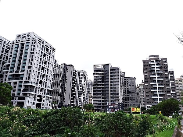 人口淨流入卻沒帶動房價? 淡海新案驚見1字頭實登　