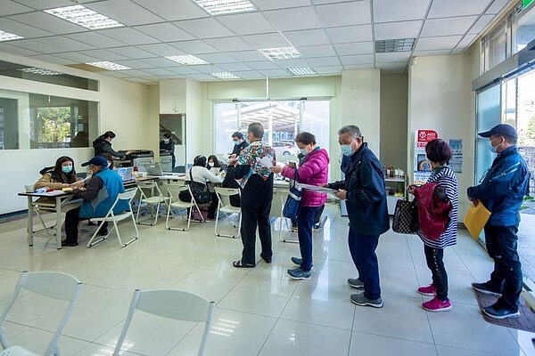 農友申請休耕補償。圖/桃園市政府提供