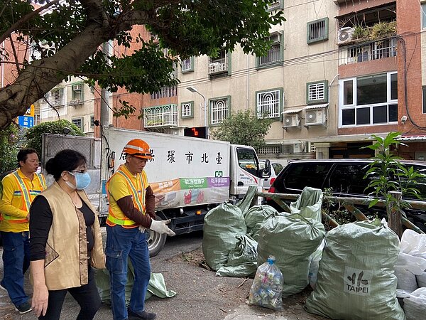 忠誠里與環保局合作定期舉辦環保活動。圖／忠誠里提供