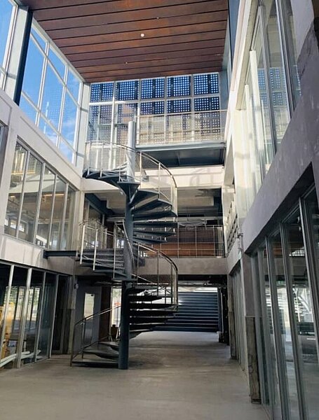 N24台北方舟原為台電中心倉庫,由文化局將原市定古蹟及歷史建築作為藝術實驗使用。