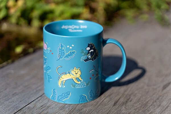 星巴克近日推出全台唯一「動物園主題」馬克杯。圖／新竹市政府提供