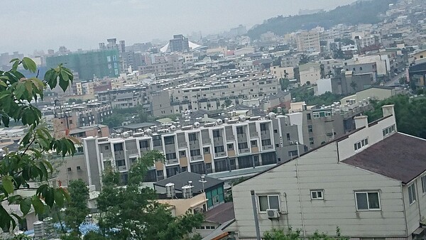 苗栗縣推動都市更新,縣府縣務會議今天通過2項法令鬆綁。圖/本報資料照片