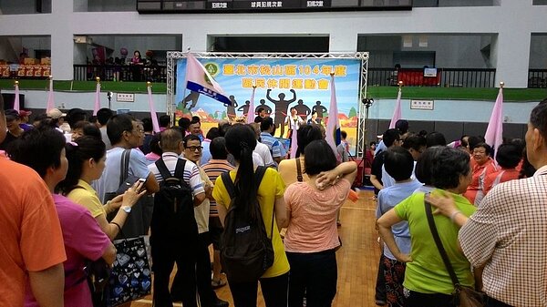 2015年敦化里休閒運動會活動剪影 圖片擷取自臺北市鄰里服務網