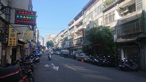 敦化里辦公室旁巷弄街景 徐子為/攝