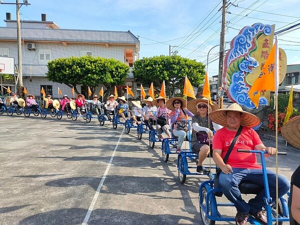 里民受影響，也都持續的走在感恩的路上。夏曉山攝