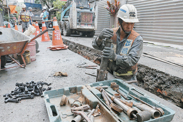 北市今年起針對道路挖掘連續違規加重處罰。圖／聯合報系資料照（示意圖，非當事人）