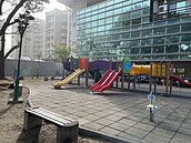 成大公園上演3P活春宮　累犯男處拘役40日