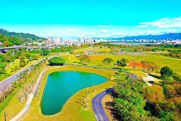 新北市樹林河濱公園打卡秘境「沐心池」。圖/新北市府提供