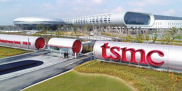 台積電表示,會即時關注生產情況,產線上若有多產能、或優化生產效率後多出的晶片,願配合政府,優先給車用晶片。圖/中時資料照片