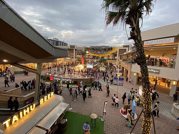 青埔華泰名品城。  好房網News記者楊欽亮／攝影