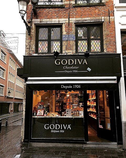 高級巧克力品牌Godiva宣布全數關閉或轉售美國128家店鋪。圖取自Godiva臉書粉專