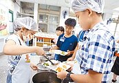 營養午餐食材費低　呷嘸完整肉
