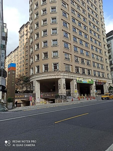 到福容飯店喝下午茶，享受悠閒的美好時光。陳陸攝