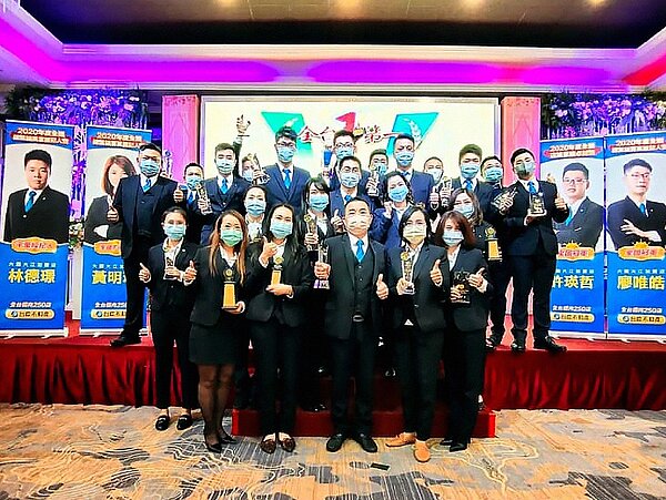 在品牌力、聯賣機制和數位科技的助攻下,永慶加盟三品牌成為最適合創業和發展的房仲平台。圖/永慶房產集團提供