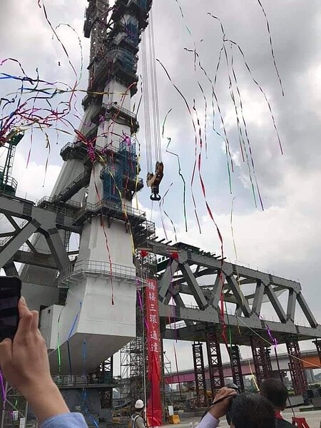 輕軌新和站若通車，地方繁華指日可待。圖／樂生活實習記者夏曉山攝