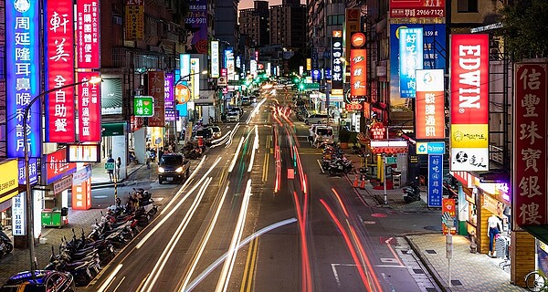 中正路商圈機能優/海悅廣告提供