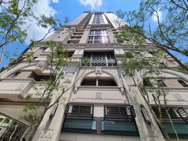 「勝開大地」外觀相當有氣勢/ 創意家行銷提供