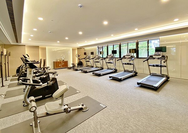 設備充足的健身房,該案就有三間/ 創意家行銷提供