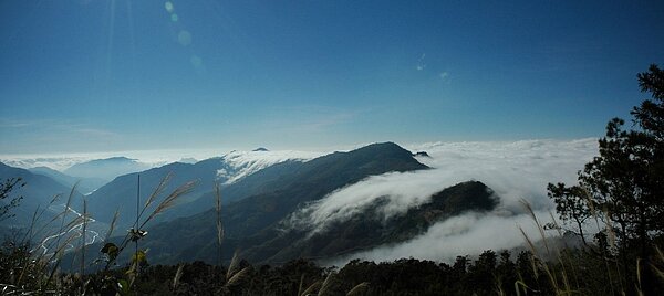雪見八景之一:司馬限山雲瀑美景。圖/內政部提供