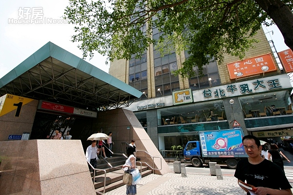 中山區位處市中心,交通和生活機能皆便利,加上房價相對其他高價區來得合理,公寓產品歷來都是房市主力。(圖/好房資料中心)