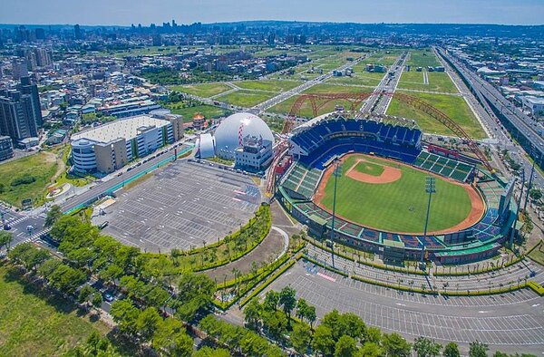 台壽保董事會通過增資15.88億擴大投資台中洲際棒球園區；圖為規畫中的綜合商場預定地。圖／台中市運動局提供
