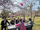 日月潭暨大櫻花季　野餐享閒情