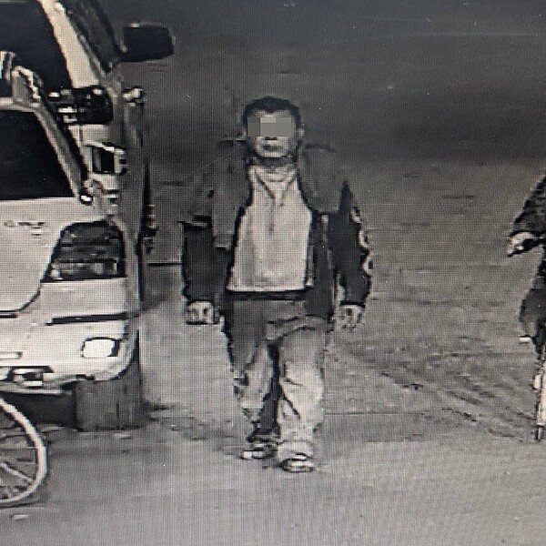 陳嫌上月在全家白吃白喝，昨天凌晨闖入民宅將他人1萬元的生活費、房租偷走，大同分局延平派出所當晚破案。記者蔡翼謙／翻攝
