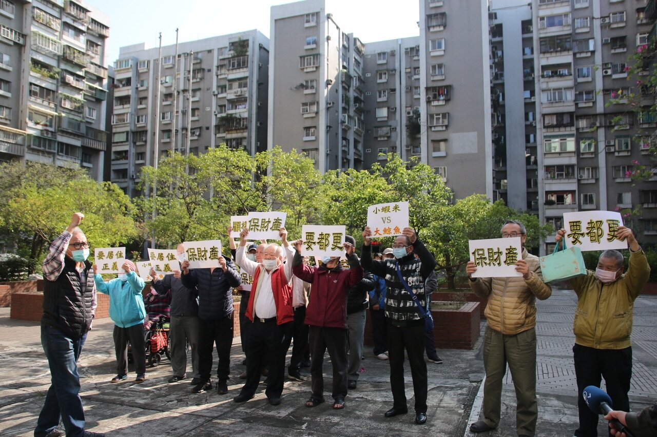 新隆國宅社區今與三圓建設進行簽約儀式。記者胡瑞玲/攝影
