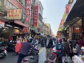 還是會怕！疫情難測　熱門商圈有店家選擇過年不營業