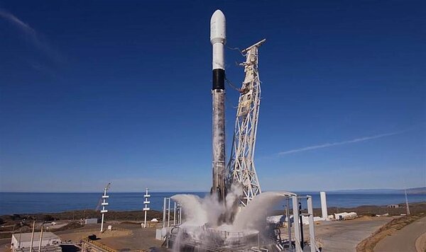 我國兩顆小型立方衛星下周將搭乘獵鷹九號衛星升空。圖/Space X官網提供