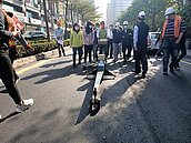 高雄風景區拚路平　要返鄉有感