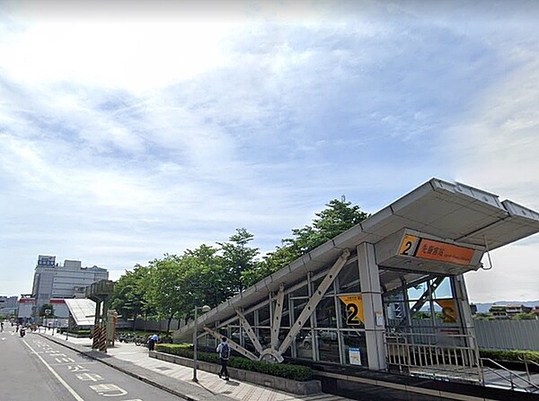 新北市政府第二行政中心落腳三重,位置相當接近先嗇宮捷運站,也連帶提升當地區域居住吸引力。圖/google map