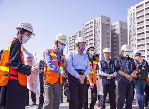 台北市長柯文哲日前到北投士林科技園區現地視察開發區成果。圖／台北市地政局提供
