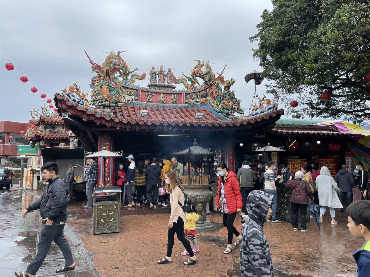 2020年疫情年,紫南宮不只湧進60多萬人次來借還金,不但借金4億多,還金還將近7億元。記者黑中亮/攝影