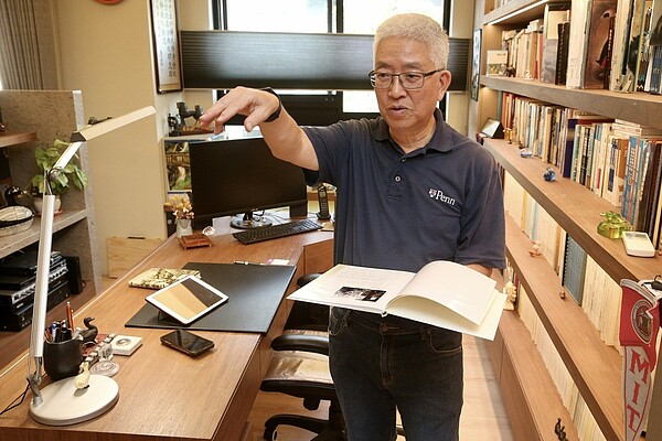 清大榮譽講座教授張金鶚表示,去年底央行打炒房打中要害,購地貸款限制與新增餘屋貸款限制都衝擊建商,房市漲價不易,房地合一稅是打炒房殺手鐧。圖/聯合報系資料照