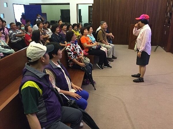 守望相助隊以及環保志工隊之參訪活動（取自臺北鄰里服務網）