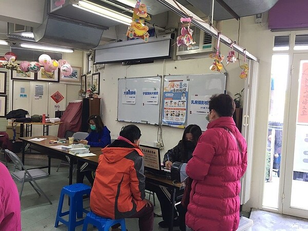 吳坤輝里長非常重視里民們的健康(取自臺北市鄰里服務網)